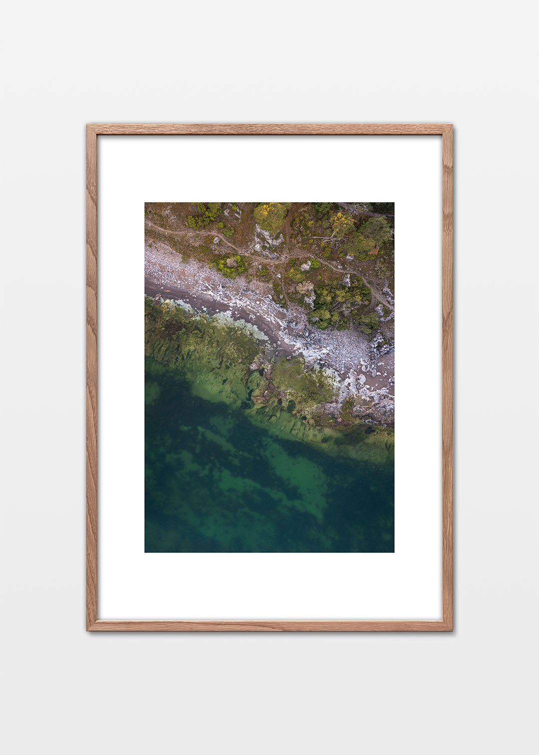 Dronefoto plakat af Folhammar raukområde nord for Ljugarn, Gotland, Sverige – Foto Factory
