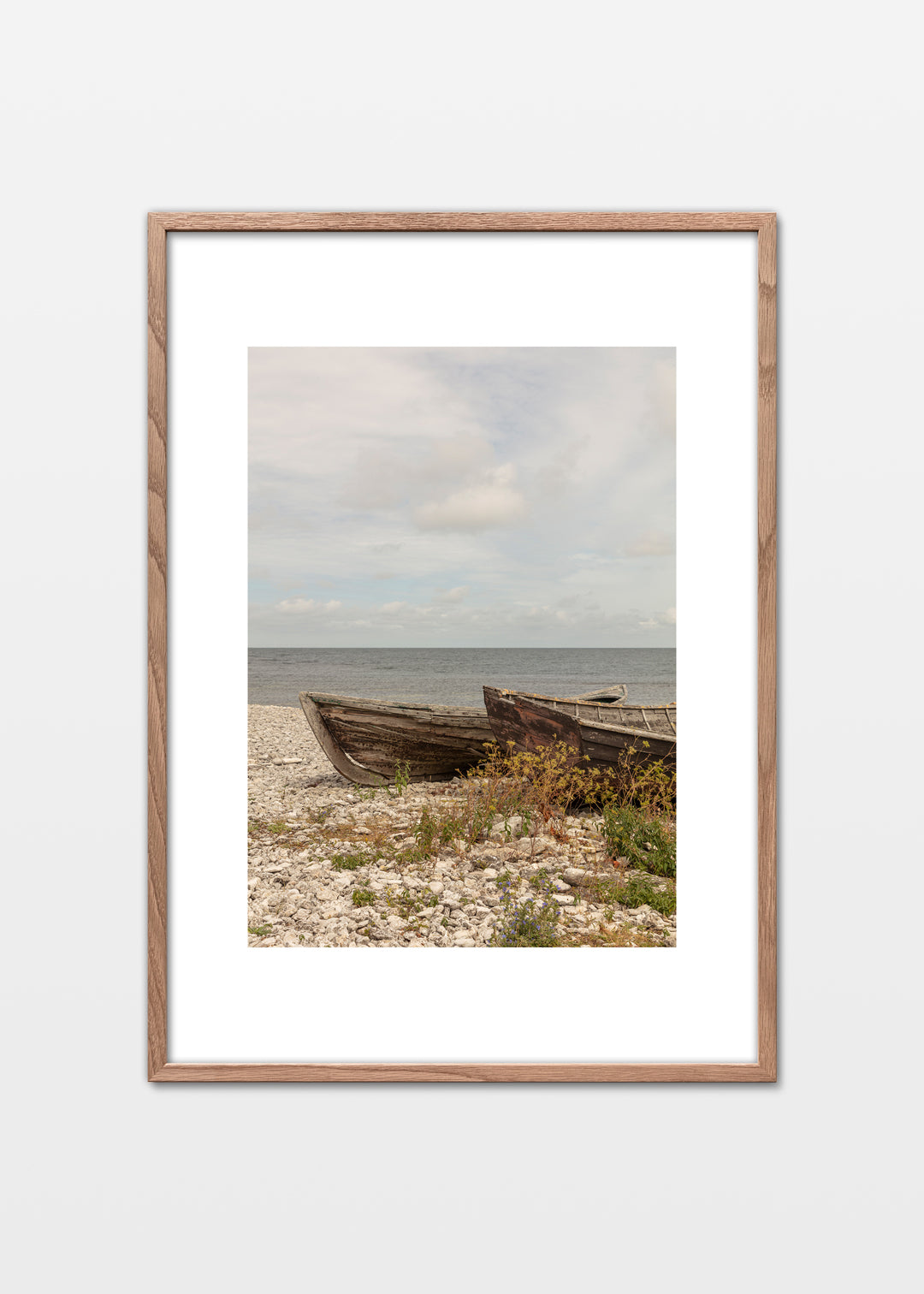 Fotografisk plakat af både ved Helgumannen fiskeläge, Fårö, Gotland, Sverige – Foto Factory