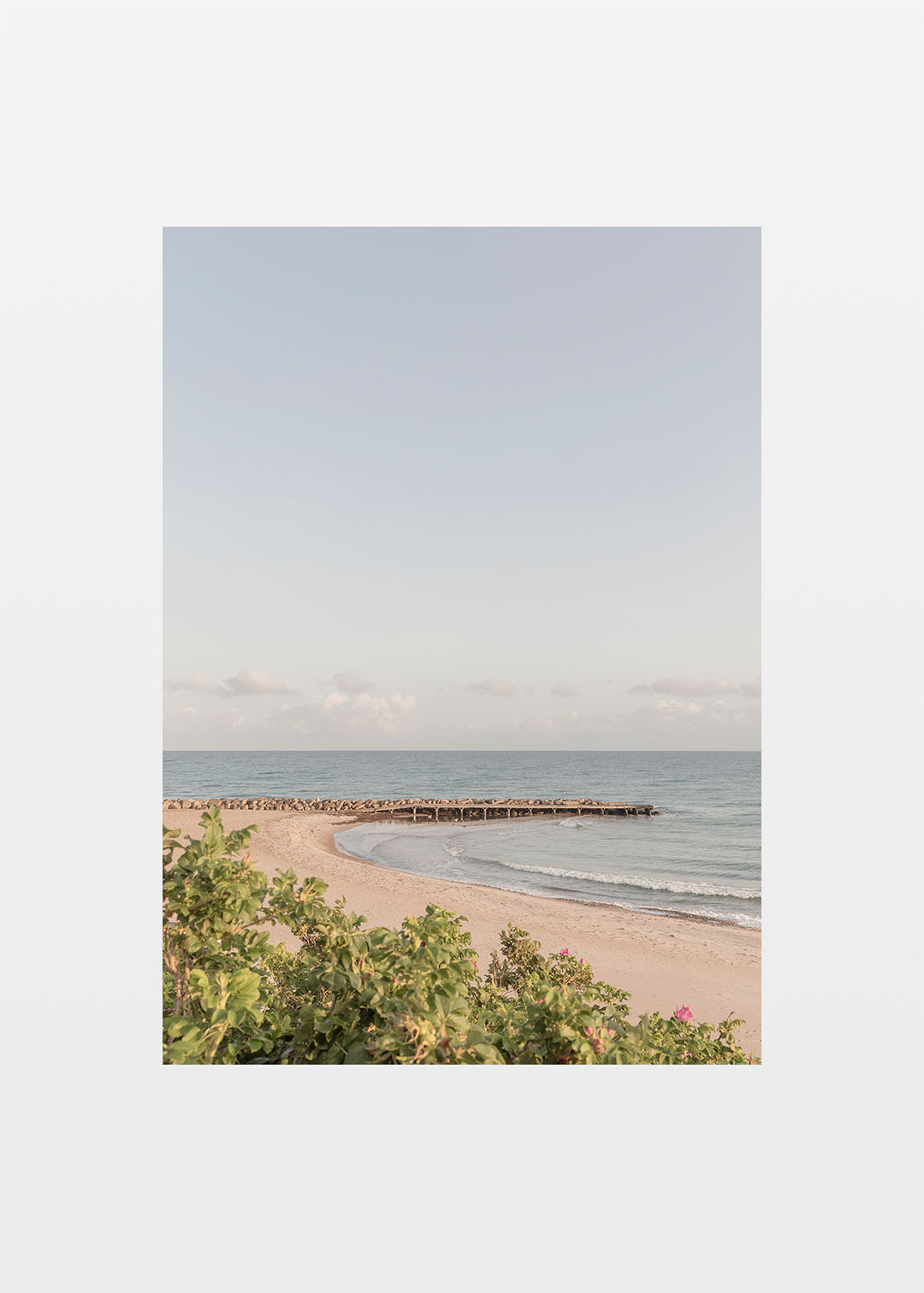 Tisvildeleje plakat – Mole og strand i morgenlys | Foto Factory
