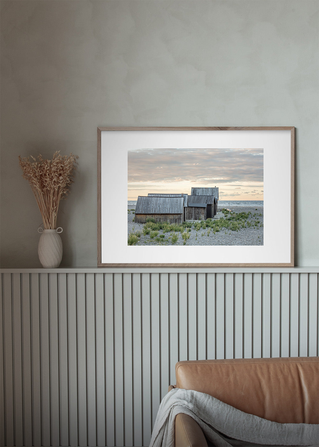Grostäde fiskeläge med gamle fiskerhytter på stenstrand ved havet, Gotland – Foto Martin Bay