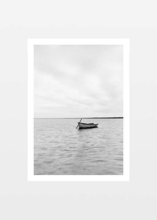 Sort hvid foto med båd