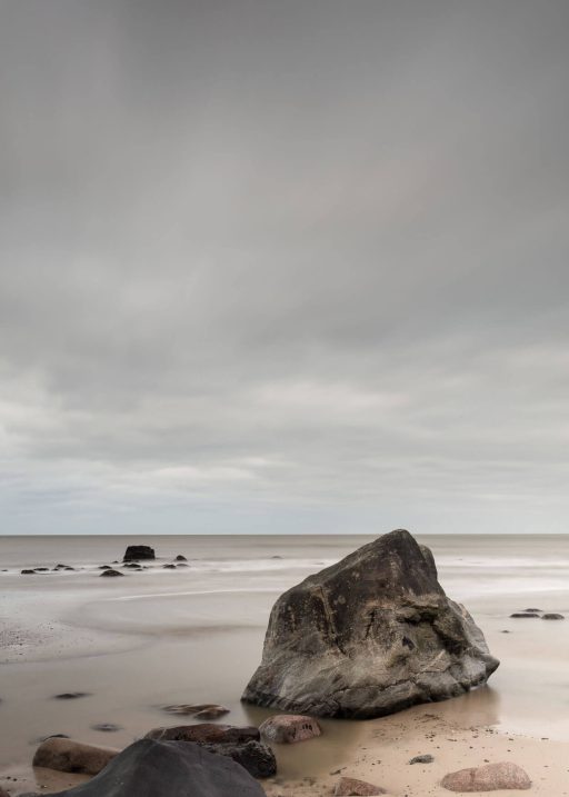 Fotografi af sten ved Hirtshals Strand